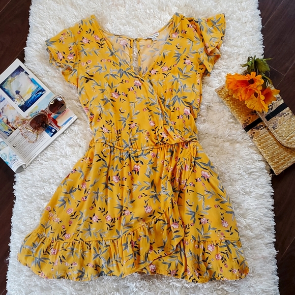 American Eagle Outfitters Pants - American Eagle Outfitters Romper Dress Size XL Yellow Floral Print Ruffle Sleeve